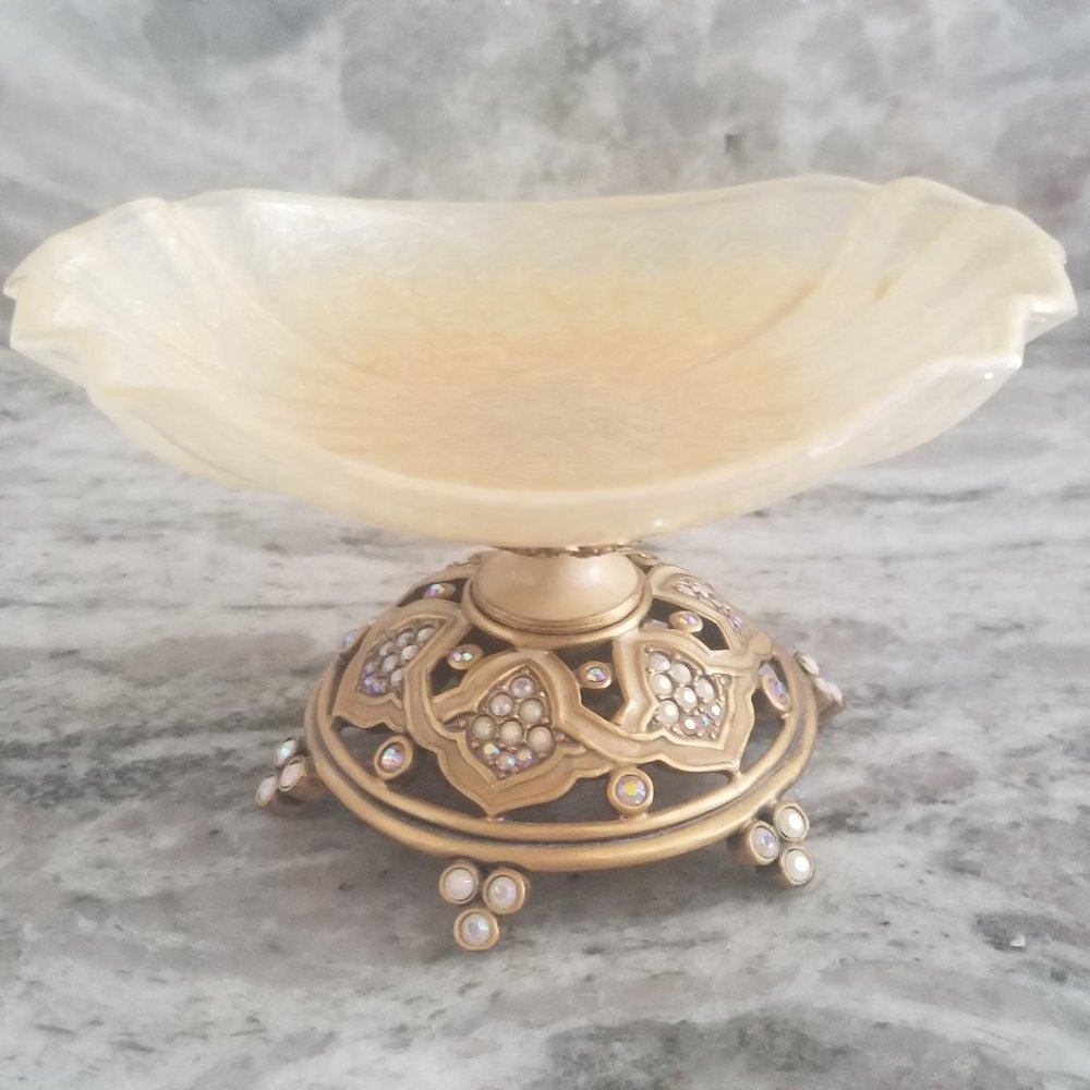 JAY STRONGWATER SHELL SHAPED SCROLL CRYSTAL ENAMEL VANITY SOAP DISH JEWELRY TRAY